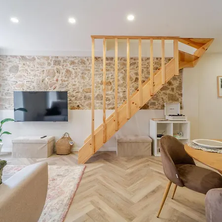Premium Center Essence Apartment's - Walk Everywhere *
